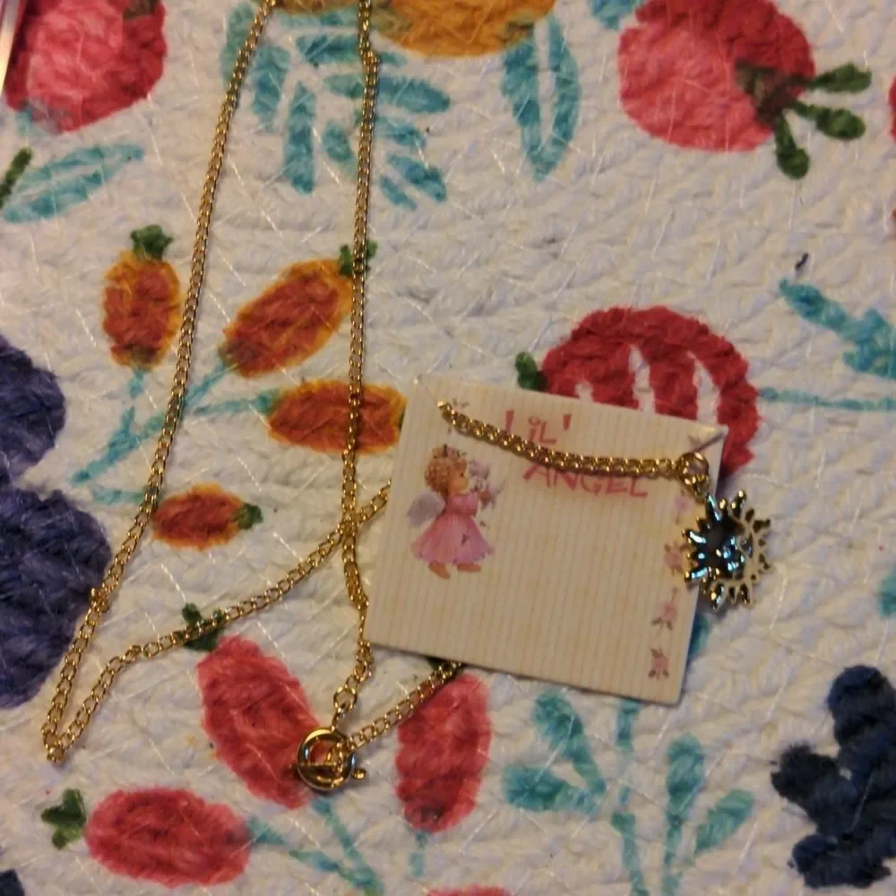 Lil' Angel vintage gold Tone‎  necklace 🌈5 for $25